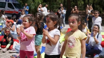 İzmir’de çocuklar doğa ile buluştu
