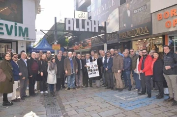 İzmir’de &quot;Bir Ömür Ekonomi Yazanlar&quot; anıldı
