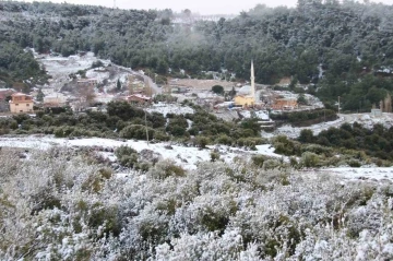 İzmir’e kar sürprizi