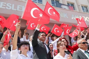 İzmir’in ilçelerinde 19 Mayıs coşkusu
