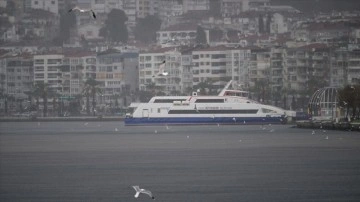 İzmir'de vapur seferleri yeniden başladı