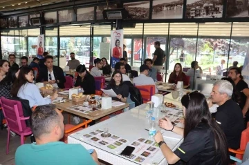 İzmit Belediyesi, 19 Mayıs’a gençlerle hazırlanıyor
