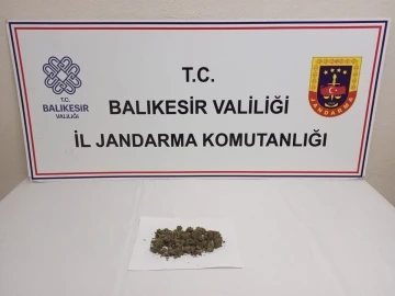 Jandarma’dan 4 ilçede uyuşturucu tacirlerine operasyon
