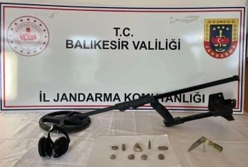 Jandarma, kültür ve tabiat varlıkları kaçakçılarını yakaladı
