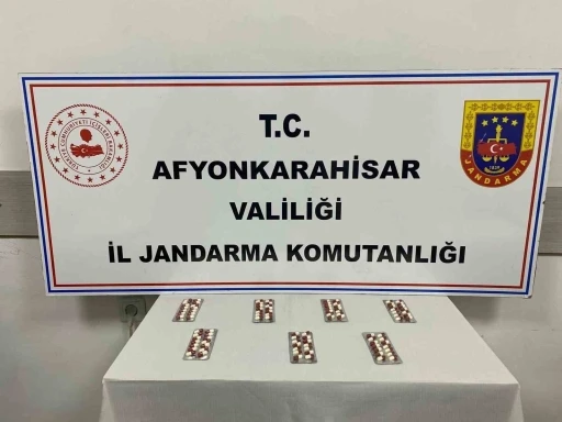 Jandarma uyuşturucu hap ele geçirdi
