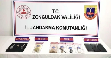 Jandarma ve polisten uyuşturucu operasyonu; 6 şüpheli gözaltında
