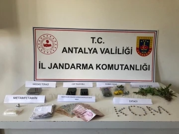 Jandarmadan Alanya’da uyuşturucu operasyonu
