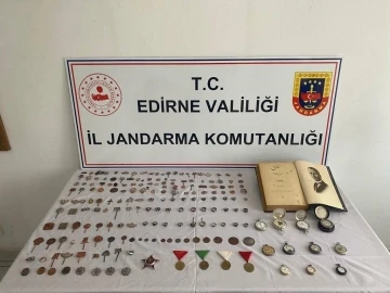 Jandarmadan kaçakçılara darbe: Yüzlerce parça tarihi eser ele geçirildi
