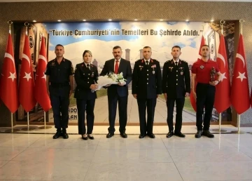 Jandarmadan kuruluş yıldönümü coşkusu
