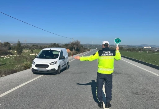 Jandarmadan mikro İHA ile hava destekli trafik denetimi
