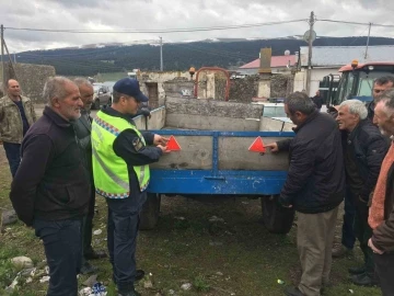 Jandarmadan reflektör uyarısı
