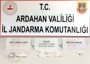 Jandarmadan uyuşturucu operasyonu: 1 gözaltı
