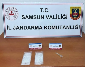 Jandarmadan uyuşturucu operasyonu: 2 gözaltı
