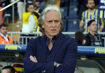 Jorge Jesus kazanan kadroyu bozmadı
