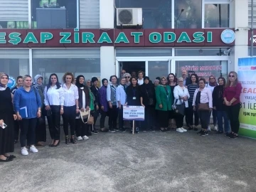 Kadın çiftçiler fındık zararlılarına karşı bilgilendirildi
