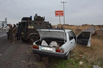 Kadın sürücü çalıntı otomobille ortalığı birbirine kattı