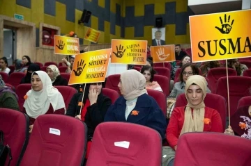 Kadına yönelik psikolojik şiddet Seyhan’da masaya yatırıldı
