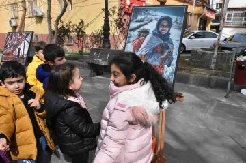 Kadınlar gününde depremzedeler yararına fotoğraf sergisi
