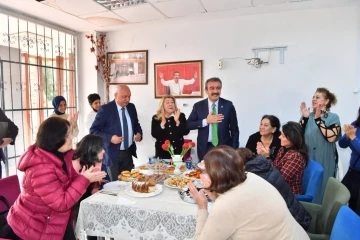 Kadınlardan Soner Çetin’e hizmet teşekkürü
