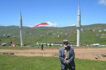 Kadırga Yaylası’na yaptığı iki minarenin onun için anlamı çok büyük
