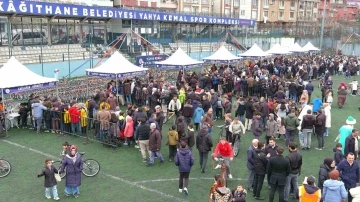 Kağıthane’de camiye giden çocuklara bin bisiklet hediye edildi
