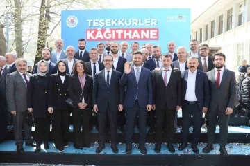 Kağıthane’de seçimlerden galibiyetle çıkan Öztekin yeni dönem için mazbatasını aldı
