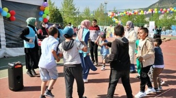 Kahramanmaraş'ta üç vakıf depremzede çocuklara yönelik etkinlik düzenledi