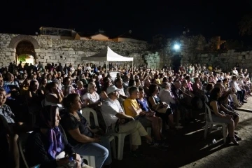 Kaleiçi’nde Türk halk müziği esintisi
