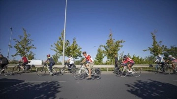 Kanser hastaları ve hekimler lenfomaya dikkati çekmek için pedal çevirdi