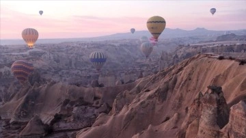 Kapadokya'da geçen yıl 615 binden çok turist balon turuna katıldı