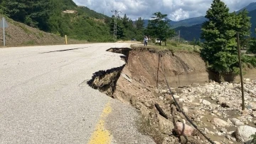 Karabük’te sağanak heyelanlara neden oldu
