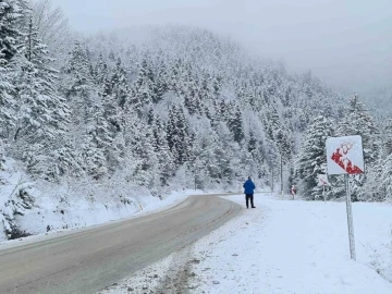 Karabük’ün yüksek kesimlerinde kar yağışı etkili oluyor
