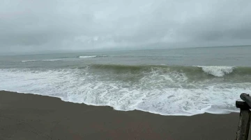 Karadeniz’de fırtına etkili oluyor
