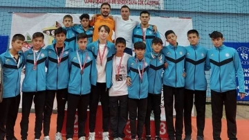 Karaman Analig Güreş Takımı final biletini kaptı
