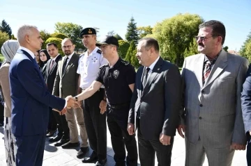 Karaman Valisi Mehmet Fatih Çiçekli görevine başladı
