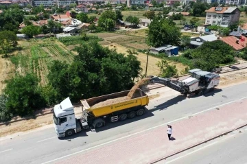 Karatay’da yol ve asfalt seferberliği sürüyor
