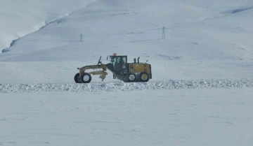 Kars’ta 33 köy yolu ulaşıma kapandı