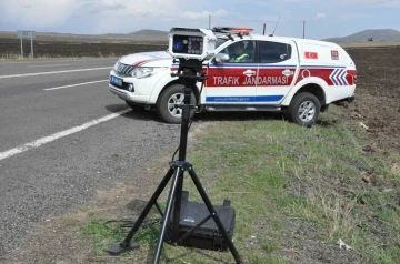 Kars’ta yerli ve milli radar sistemiyle hız kontrolü
