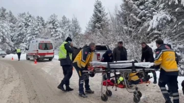 Kartalkaya yolunda kaza tutanağı tuttukları esnada cip çarptı: 2 yaralı
