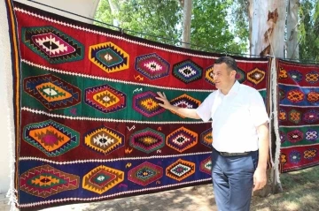 Kaş’ta “Barak Kilimi” dokumacılığı başlatıldı
