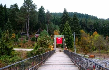 Kastamonu’da ev ve iş yerleri Türk bayraklarıyla süslendi