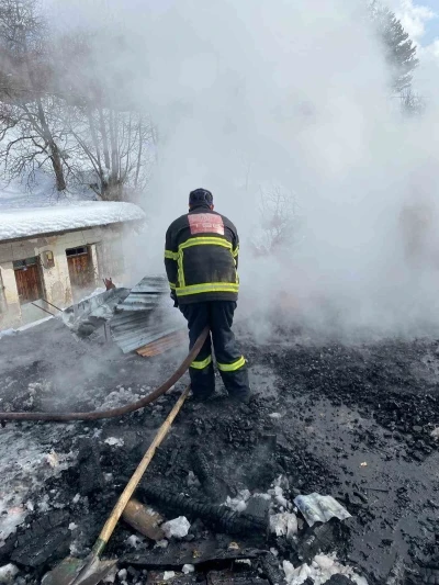 Kastamonu’da korkutan çatı yangını
