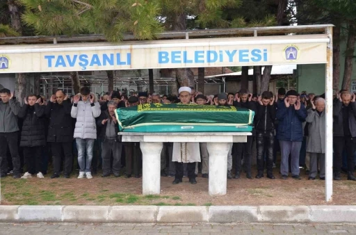 Kaybolduktan 4 gün sonra bulunan ve hastanede hayatını kaybeden yaşlı adam toprağa verildi
