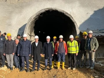 Kaymakam Arslantürk, Çat Barajı sulama tünel inşaatını inceledi
