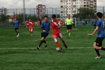 Kayseri 2. Amatör Küme: Yavru Aslanspor: 6 - Kayseri İdman Yurdu: 1
