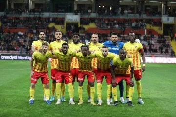 Kayserispor Teknik Direktörü Uçar: &quot;Ayaklarımızı yere sağlam basmak istiyoruz”
