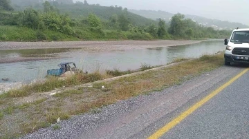 Kaza yaptığı tarım aracını terk edip kayıplara karıştı
