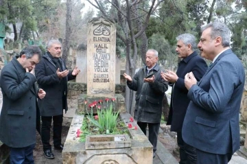 Kazancı Bedih kabri başında dualarla anıldı
