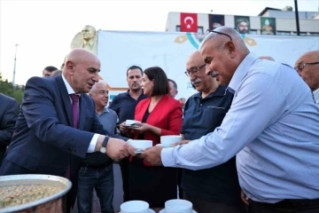 Keçiören’de Muharrem ayı dolayısıyla aşure ikramı yapıldı
