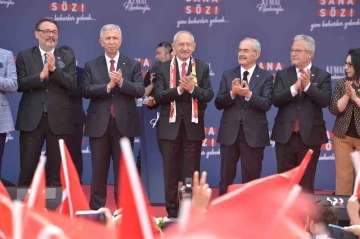 Kemal Kılıçdaroğlu ve Mansur Yavaş, Eskişehirliler ile bir araya geldi
